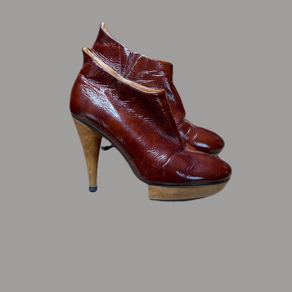 Baci Lagoon Leather Platform Heels - Picture 3 of 5